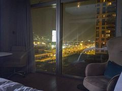 -深圳国际会展中心希尔顿酒店(前海华发冰雪世界店)