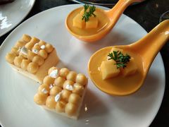 -星河吉酒店-BOND大堂吧·咖啡·简餐
