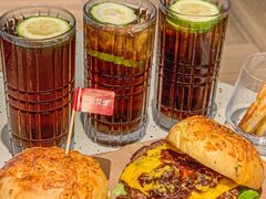 -必胜客(WOW中心城店)