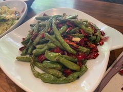 -阿瓦山寨·湘菜现炒·剁椒鱼头王(咸阳总店)