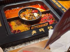 -老牌坊云南鱼豆花火锅(哈西万达店)