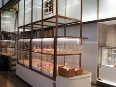 面包甜点陈列柜-奈雪的茶(皇庭广场店)