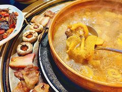 -阿山卓·野生菌火锅·纳西火塘烤肉