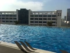 泳池-广州天河希尔顿酒店