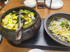 -云海肴·汽锅鸡·云南菜(天山百盛优客店)