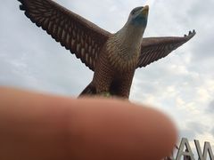 -巨鹰广场