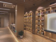 -漕河泾街道图书馆(漕河泾社区文化活动中心店)