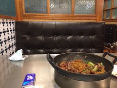 -胡须佬鸡煲四季火锅店(石厦西村直营店)