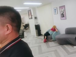 -米娜护肤造型