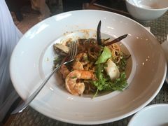 -Chom Cafe and Restaurant