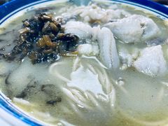 招牌黄鱼面-明呈黄鱼面馆(斜土路店)