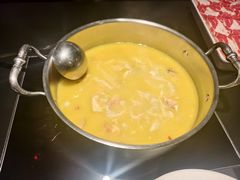 -鲜入唯煮·港式海鲜牛肉火锅(金宝街店)