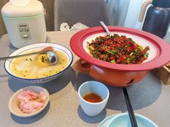 -有红鸡毛店·川菜(建设路店)