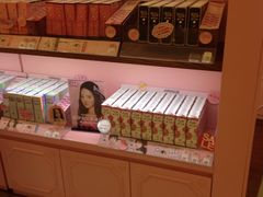 -4iNLOOK美瞳店(中山公园龙之梦店)