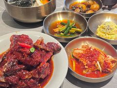 -草家酱蟹炭火烤肉店(珲春南路一店)
