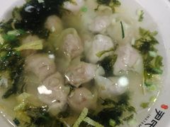 鲜肉小馄饨-百年尹氏汤包(湖南路狮子桥店)