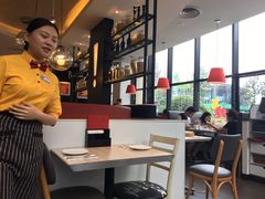 -必胜客(武汉欢乐谷店)