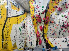 -问山MountQuest攀岩馆