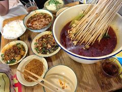 -拈签一笑黄牛肉辣卤串串