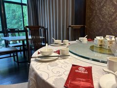 -湖庭壹品鸭王·传统北京烤鸭·别墅私房菜·庭院宵夜(江宁店)