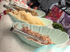 -四囍码头海鲜烧烤自助火锅(外滩南京东路悦荟广场店)