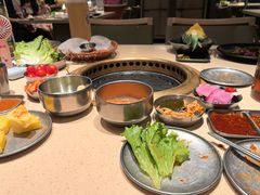 -蚂蚁洞·烤肉大营地(上海静安大悦城店)