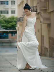 -不晚国际婚纱礼服