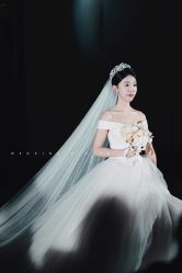 -禕·愫白婚纱商店