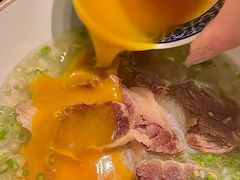 -八月美食小馆(银泰城总店)