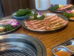 -明洞阿姨·韩式酱蟹烤肉·创意料理(三元桥店)