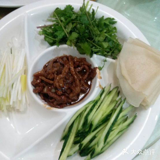 东北农家菜饺子坊(金峰路店)
