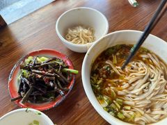 -矮子粉店1985·长沙米粉(湘春路店)