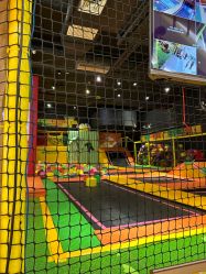 -蹦蹦跳跳(新奥购物中心店)