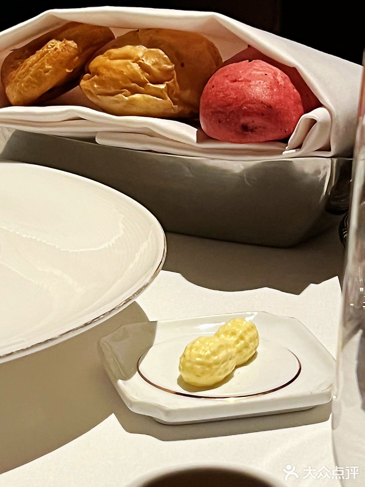 这么好环境的牛排店适合情侣约会打卡