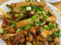 -雷祖芳老妈蹄花店