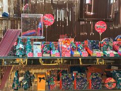 -VENCHI 闻绮(上海佛罗伦萨小镇店)