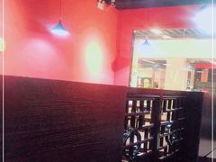 -虾弄弄海派小龙虾·牛羊蝎子火锅