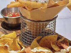 -Mark&Mars Restaurant