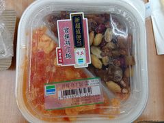 -全家便利店(沪南公路店)