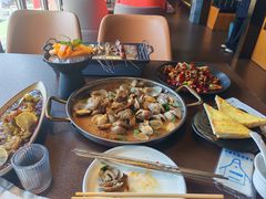 -曼听小寨海鲜烧烤·大连辣炒大王(盖州街店)
