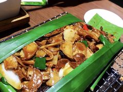 傣族香茅草烤鱼-雀舞云南菜(乐客城店)