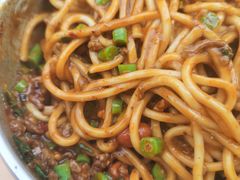 素椒杂酱面-左撇子私房面