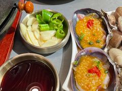 -围炉肉舍•炭烤活鳗•丹东海鲜烤肉(步行街店)