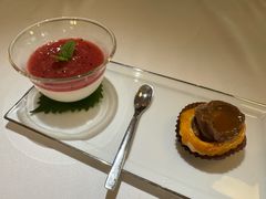 士多啤梨杏仁冻-伯衡55·吉品轩(乌鲁木齐南路店)