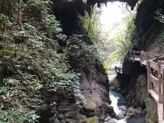 -龙水峡地缝景区