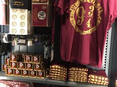 -九又四分之三站台哈利波特商店