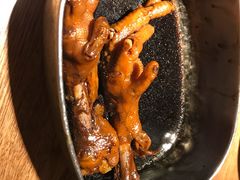 弄堂里的卤鸡爪-弄堂里·寻味杭州(湖滨银泰in77C区店)