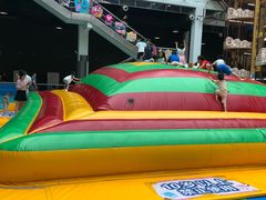 -蒙特利亲子乐园