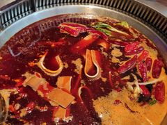 -城墙拐拐火锅(三峡广场黑金冠店)