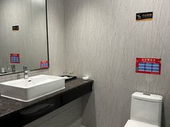-库车国际酒店(火车站东湖公园店)